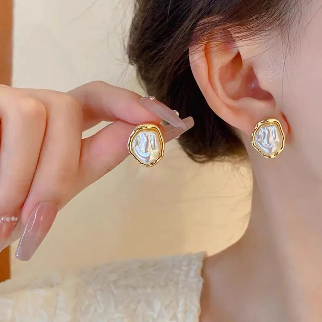 2PC Fashion Metal Irregular Imitation Pearl Stud Earrings Women Elegant Golden Silvery Geometric Personality Earrings Jewelry
