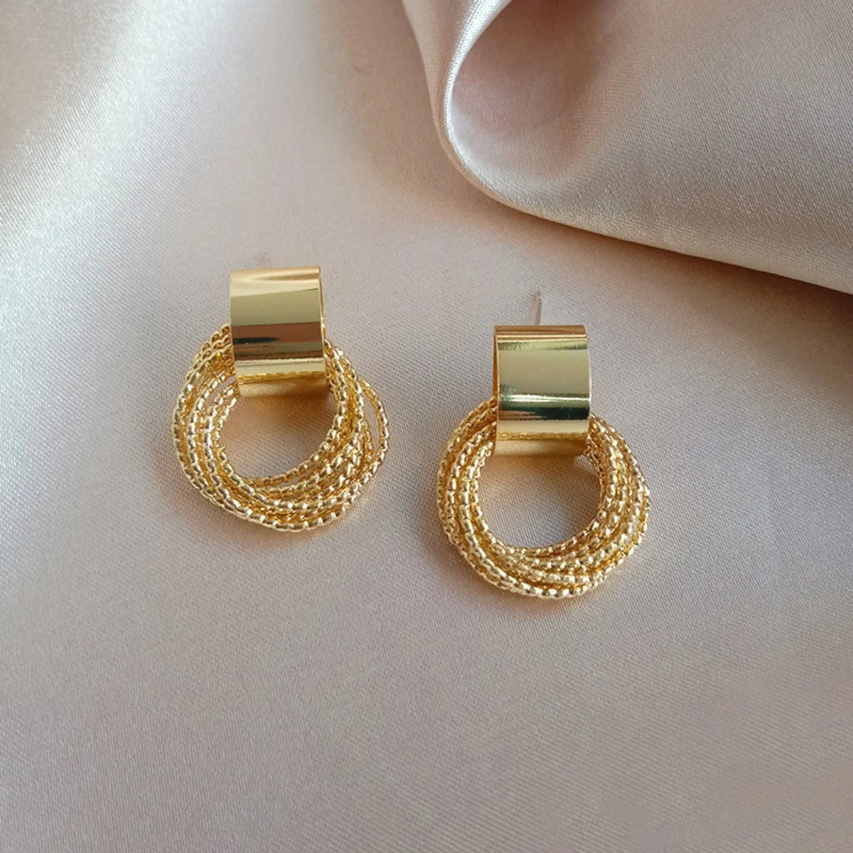 2pc Thread Ring Women Fashion Trend Light Luxury and Simple Earrings Outdoor Travel Carnival Banquet Party Holiday Dressing Gift