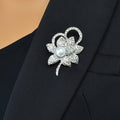 Luxurious Women Rhinestone Pearl Decor Silver Flower Bouquet Brooch Shawl Pin
