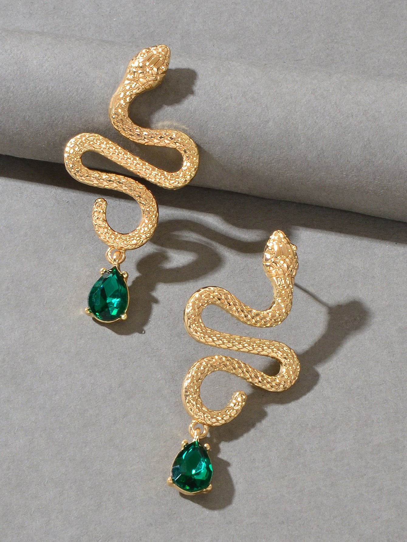 Snake Drop Earrings Dangle Big Green Rhinestone Emerald Charm Stud Punk Jewelry
