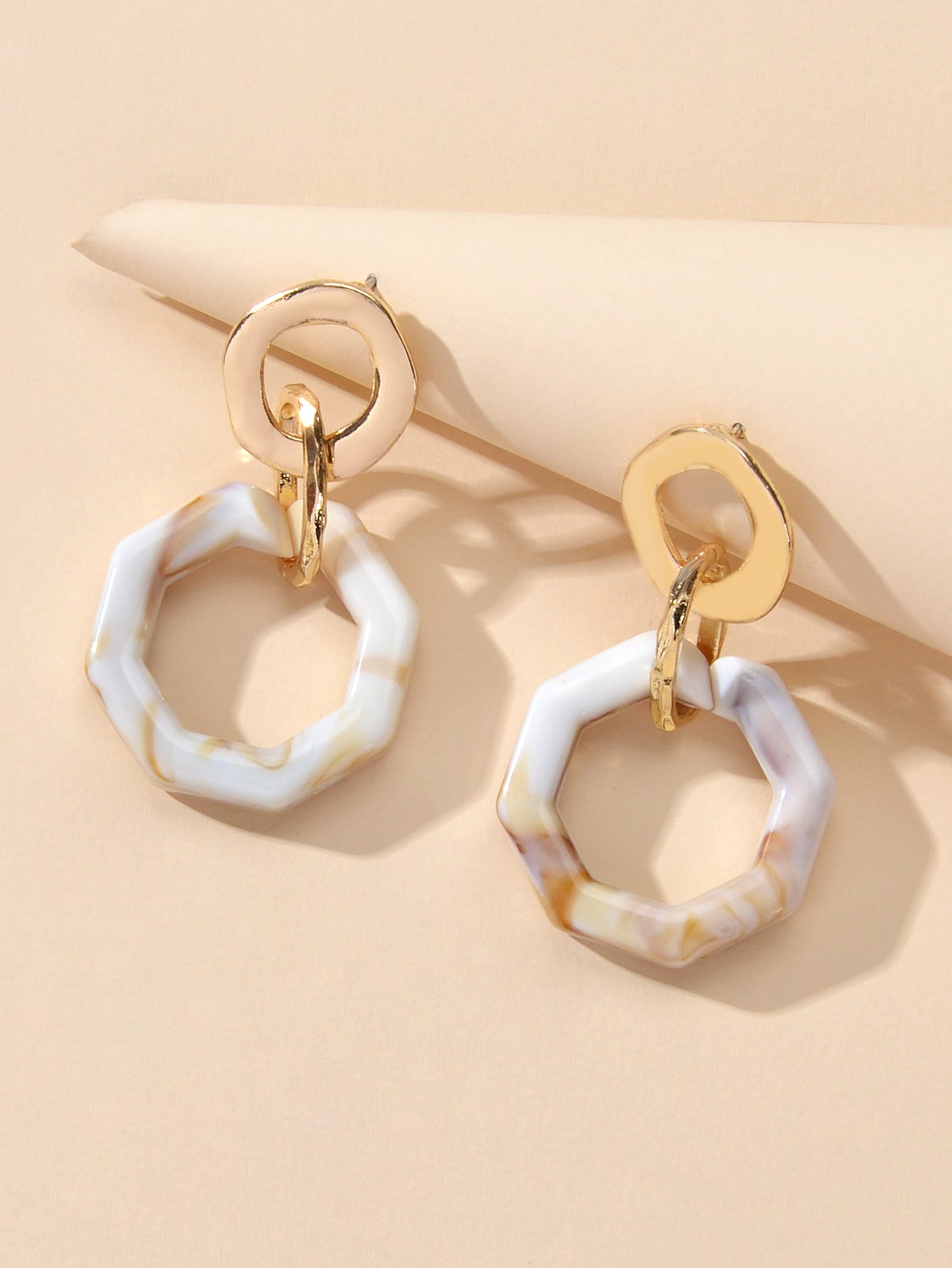 Retro Gold Lock Mottled Acrylic Marble Dangle Geometric Pierced Party Earrings-3
