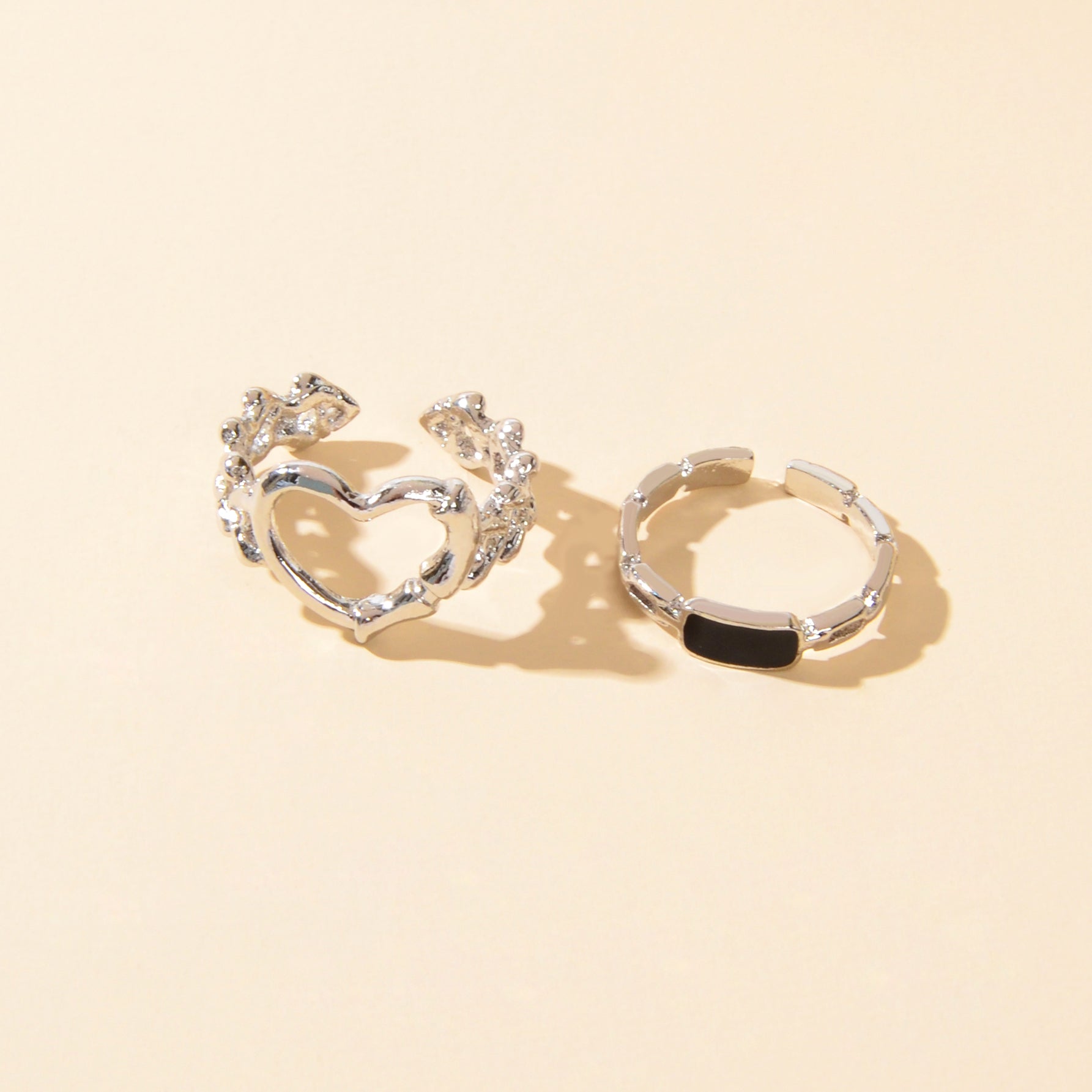 2 pcs Black Enamel Silver Heart Stackable Open Punk Cuff Kunckle Ring Set Gift-1